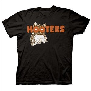 Hooters Official T-Shirt - L - NWOT